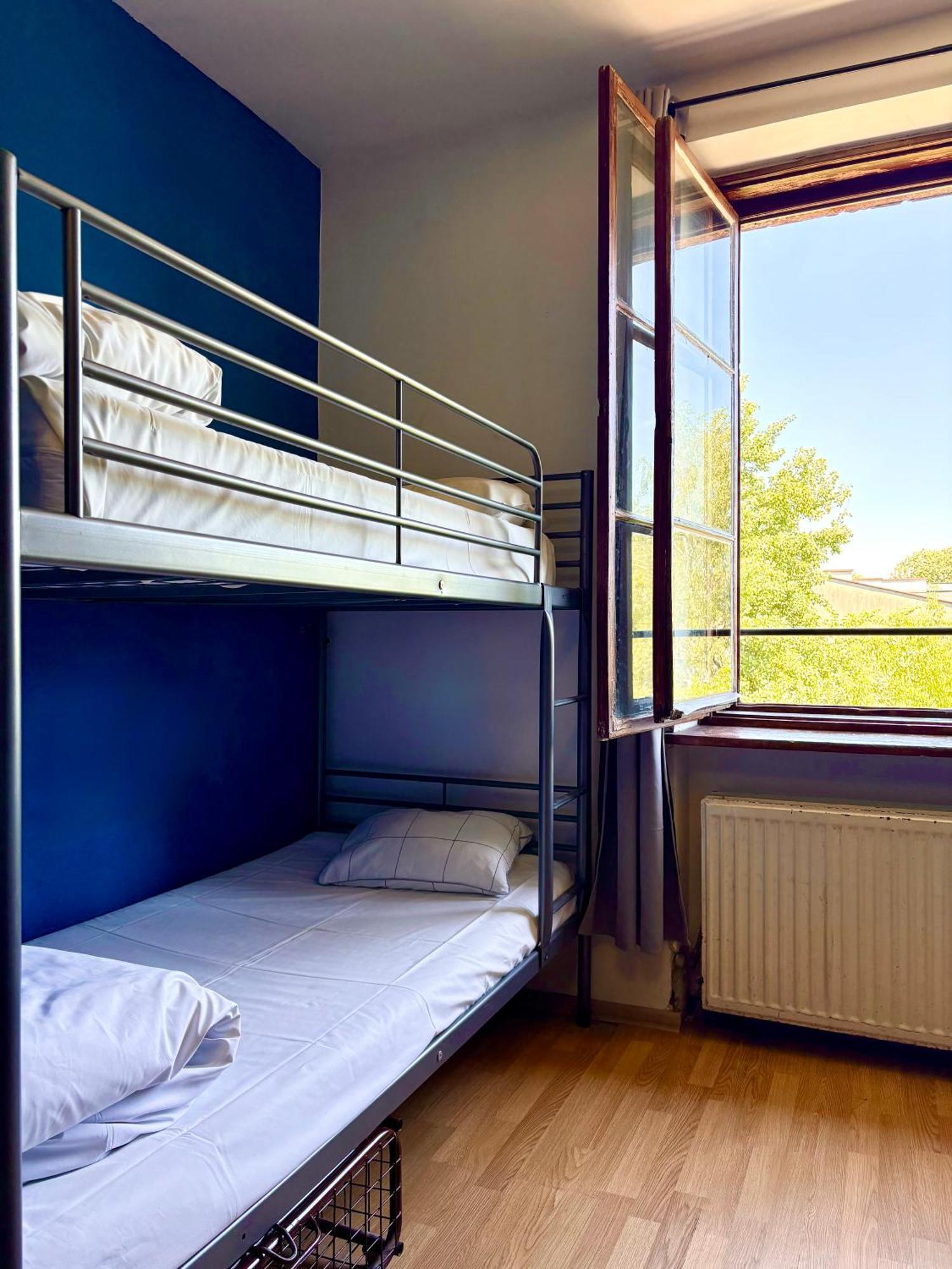 Bed 12-Person Room